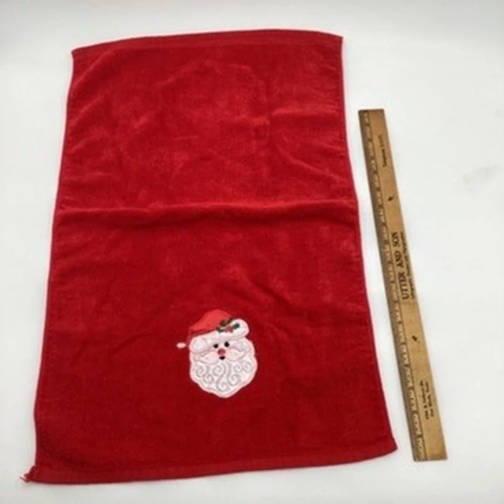 Set of 2 Vintage‎ Cannon Christmas Towels Set Red Santa Green Barn Winter Scene